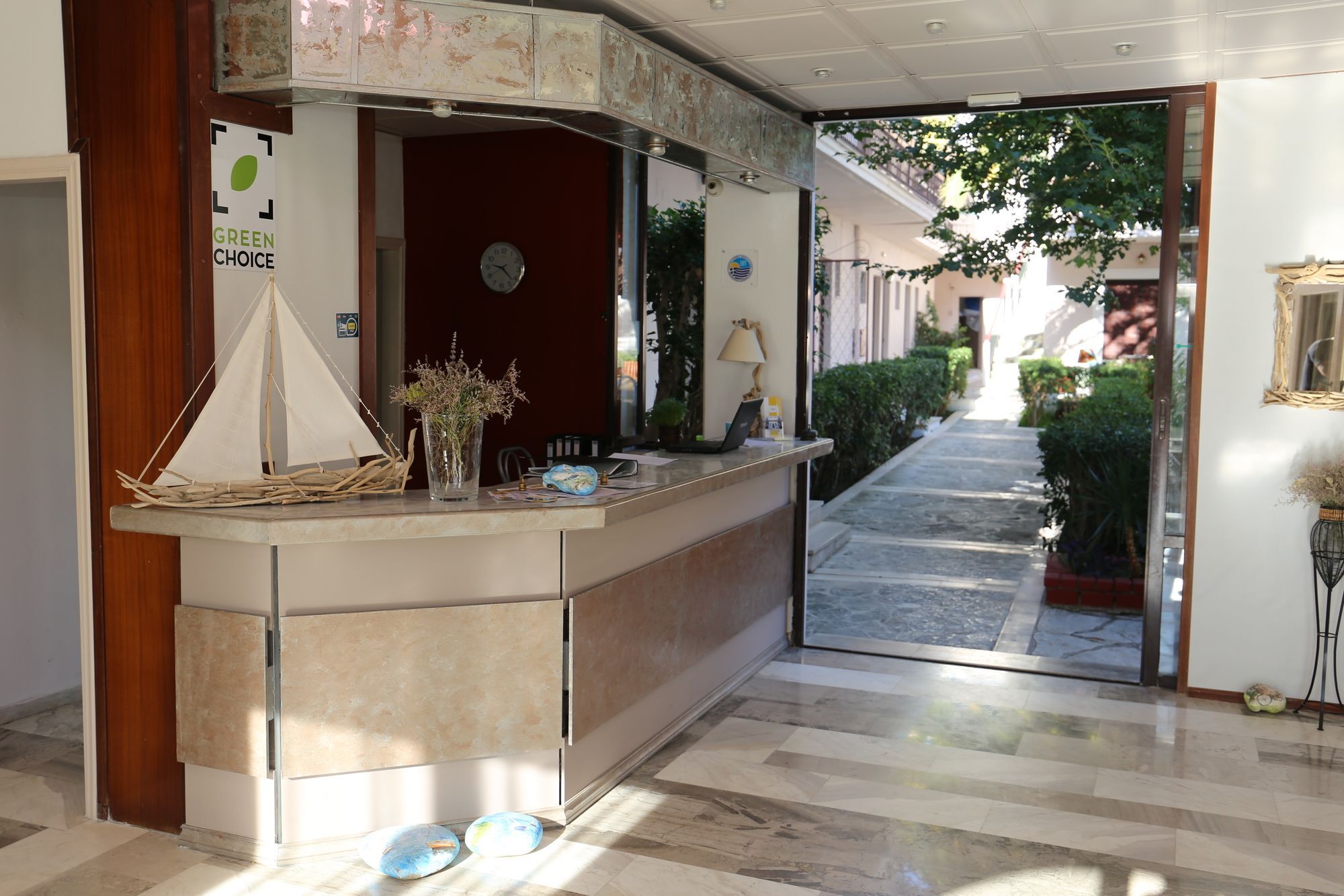 Sunshine Inn Hotel Lygia  Buitenkant foto